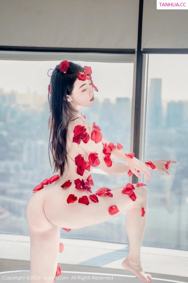   [XiuRen]高清写真图 2024.03.05 No.8175 瑜伽喵 新人美臀第30张图片